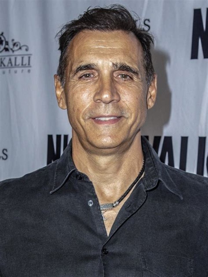 20 Essential Facts About Adrian Paul