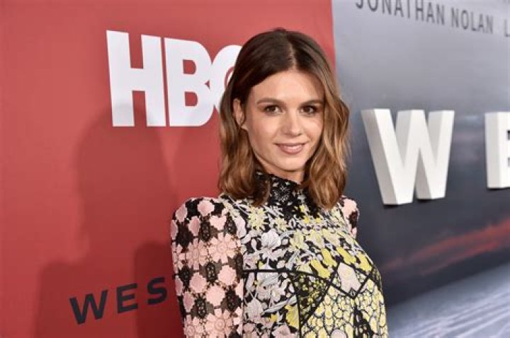 Unveiling the Fascinating Details About the Height of Katja Herbers