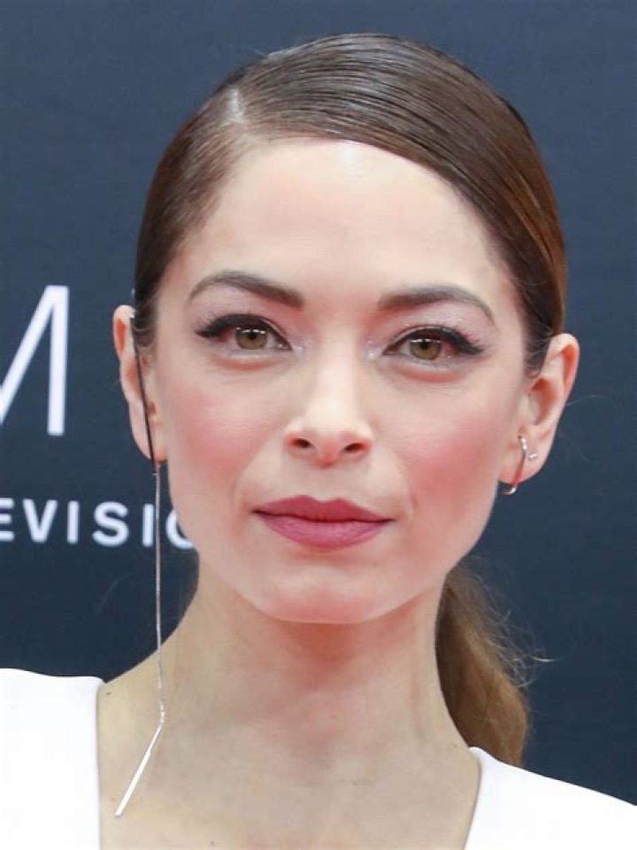 The Enchanting Kristin Kreuk: An Actress of Versatility and Grace